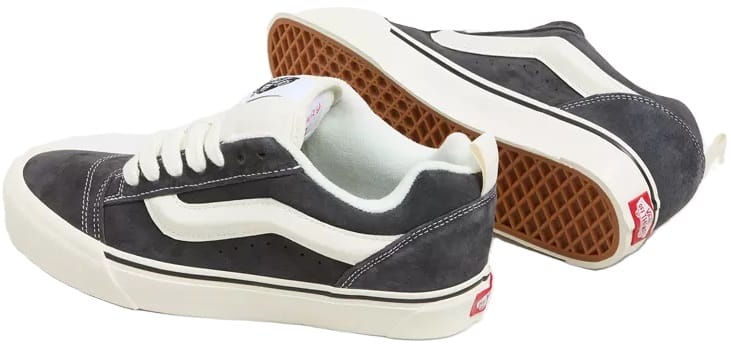 VANS ZAPATILLAS KNU SKOOL PIG SUEDE GRAY PAR SUELA