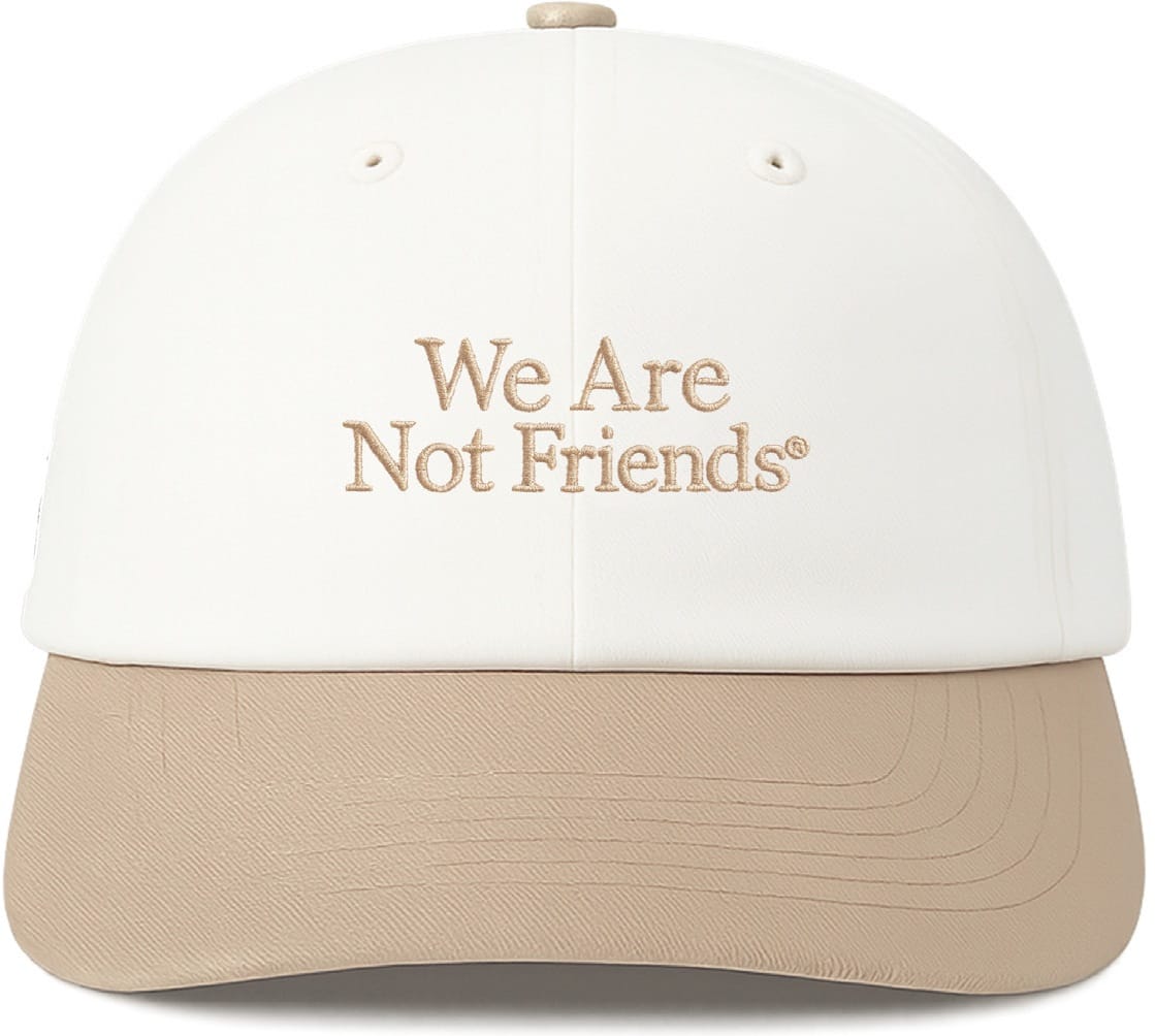 WE ARE NOT FRIENDS GORRA TYPO WHITE EARTH FRONT
